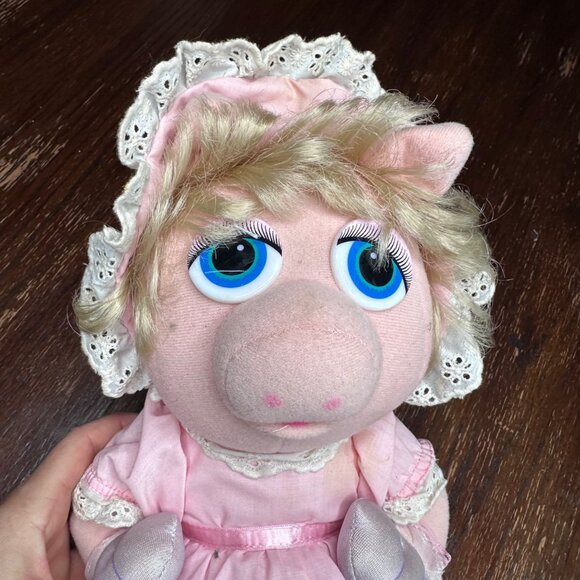 Vintage 1987 Worlds Of Wonder Baby Miss Piggy Little Boppers Plush Doll Pink Dre - Picture 13 of 16